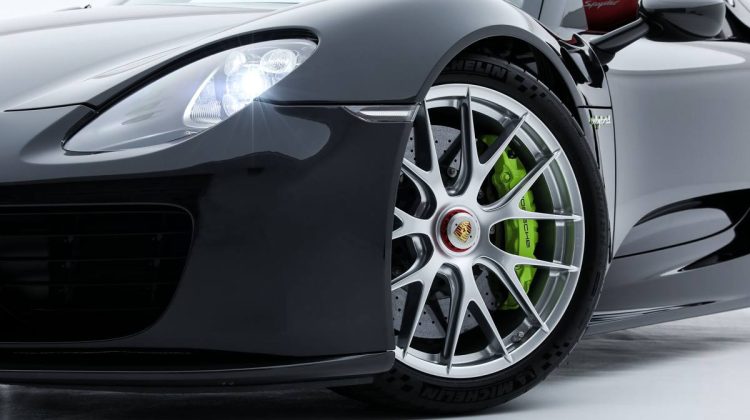 2015 Porsche 918 Spyder Weissach Package | High Performance – Extremely Low Mileage – Road Dominator | 4.6L V8 +2E-engines