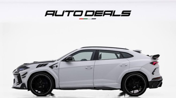 2019 Lamborghini Urus Mansory Kit | GCC | Fully Loaded | White & Black Carbon Fiber | Excellent Con