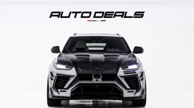 2019 Lamborghini Urus Mansory Kit | GCC | Fully Loaded | White & Black Carbon Fiber | Excellent Con