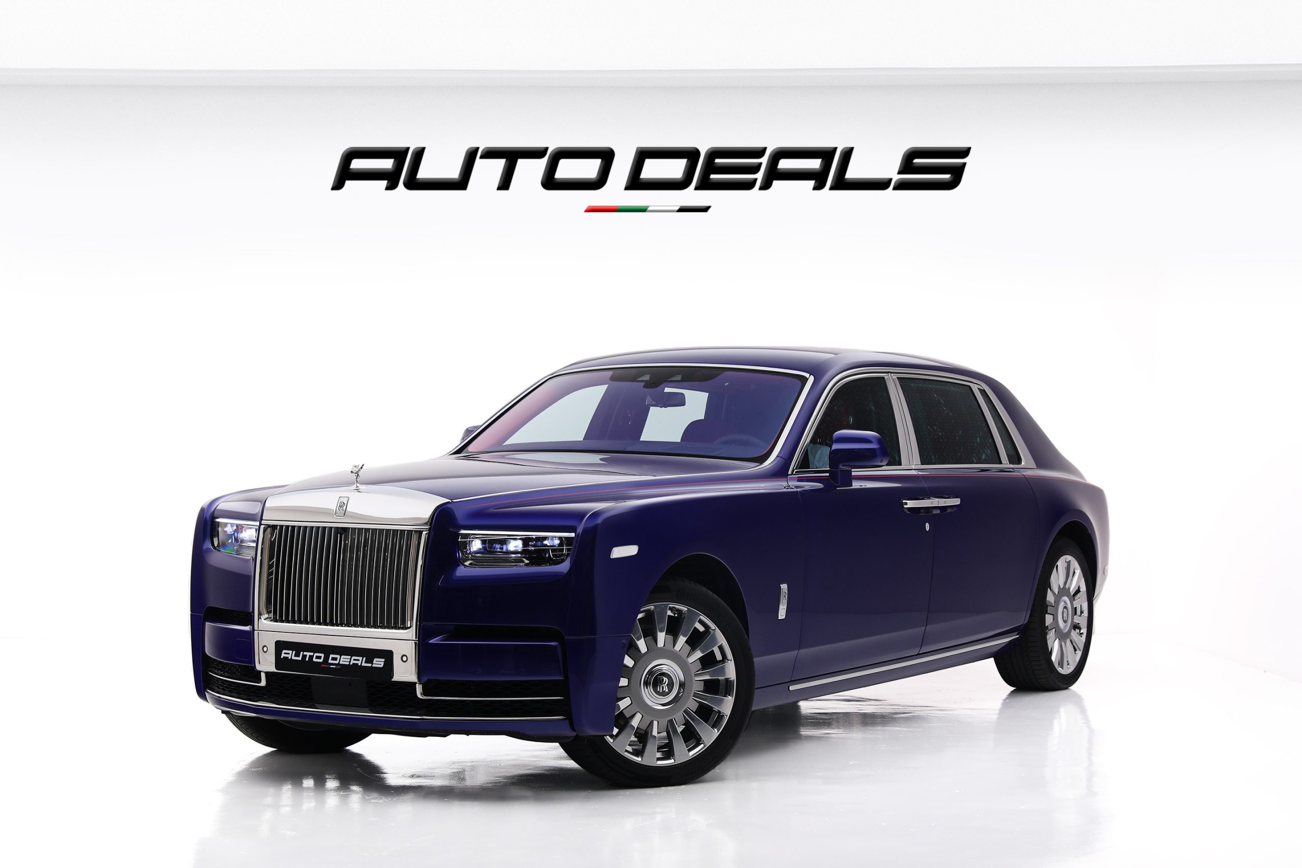 2024-Rolls-Royce-Phantom-EWB