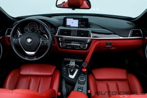 Interior of 2019 BMW 430 XI Cabriolet