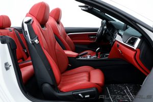 Interior of 2019 BMW 430 XI Cabriolet